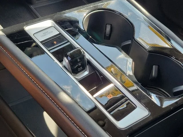 2024 Volkswagen Atlas SE w/Tech - Photo 37