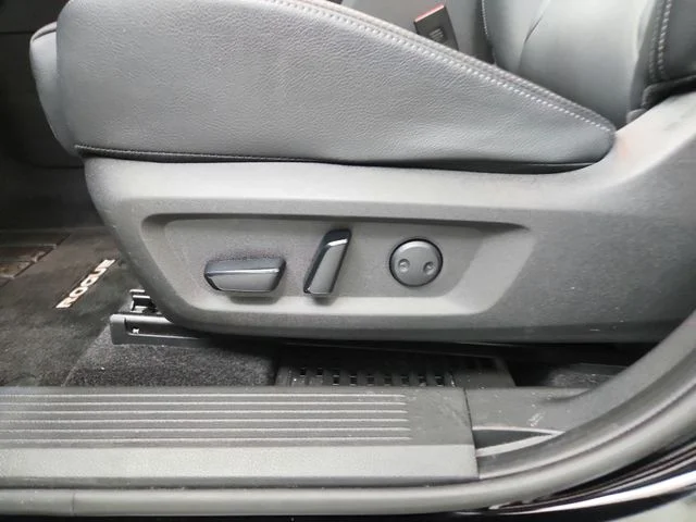 Used 2025 Black Nissan SL image 20