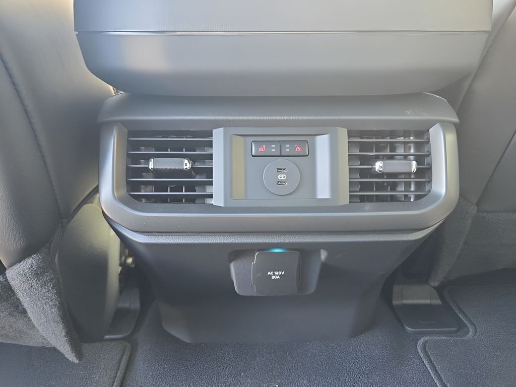 New 2025 Agate Black Metallic Ford Tremor® image 40