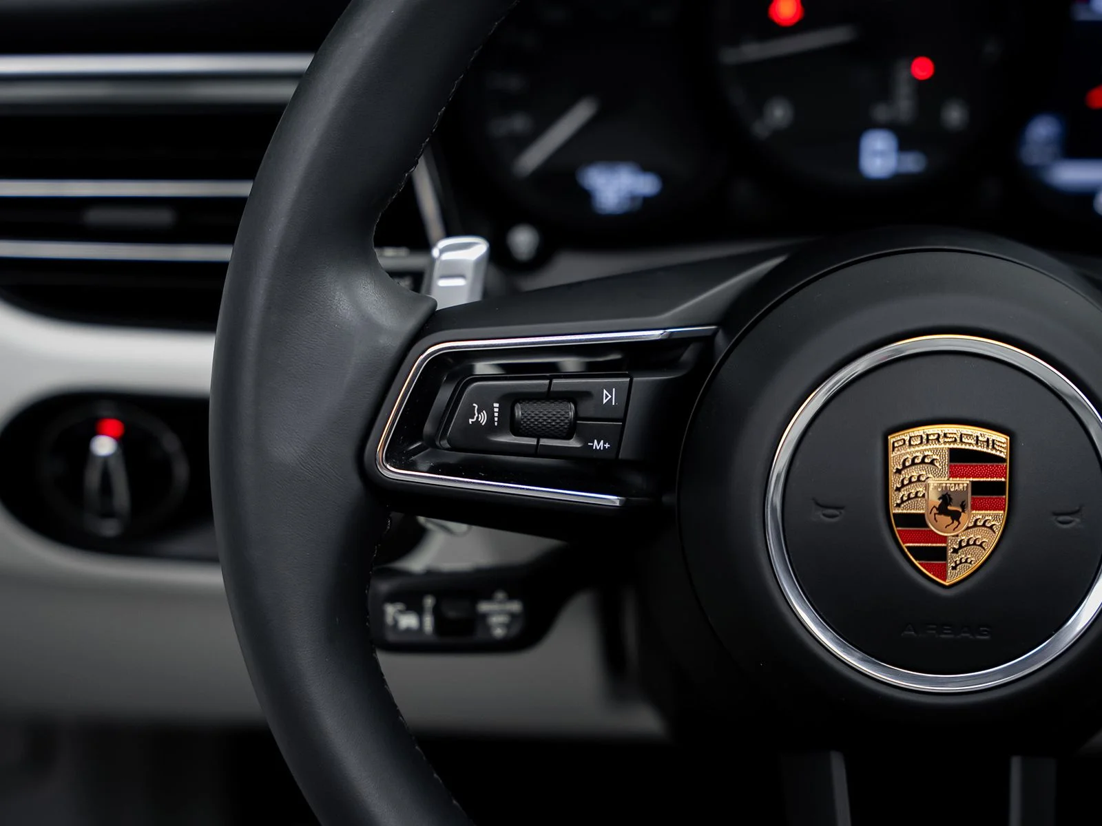 Used 2025 White Porsche Base image 42