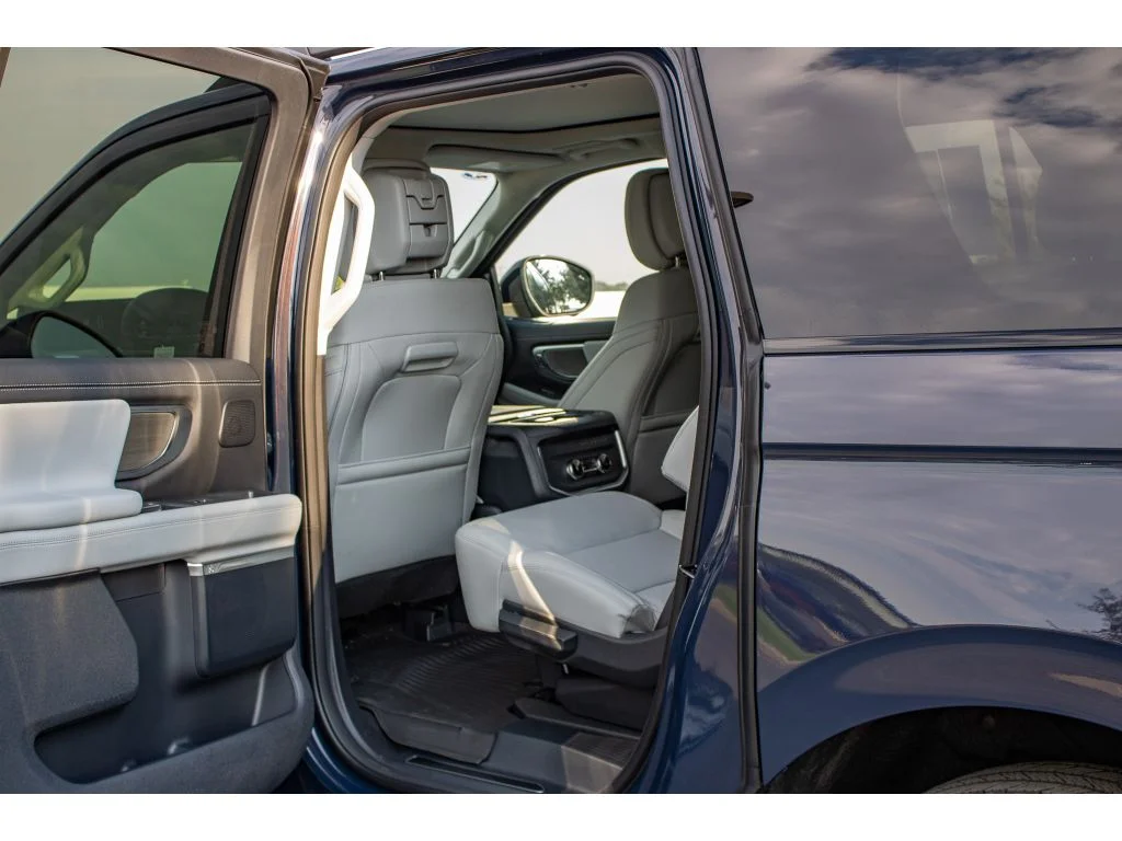 New 2027 Blue Ember Metallic Ford MAX Platinum image 21