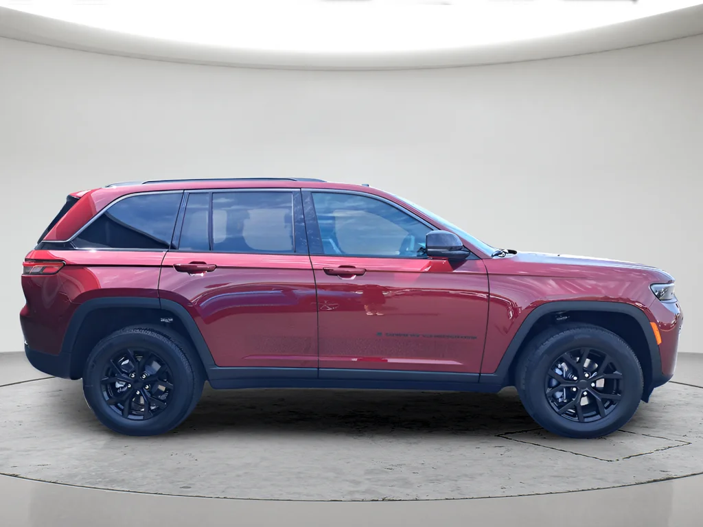 New 2026 Velvet Red Pearl-Coat Exterior Paint Jeep Laredo Altitude image 2