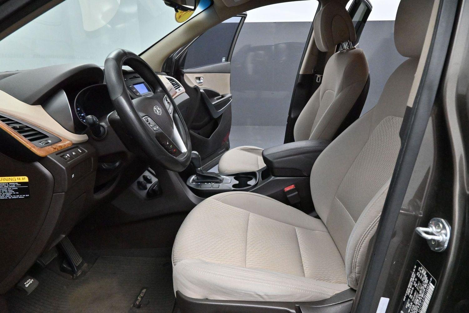 Used 2013 Cabo Bronze Hyundai Sport image 12