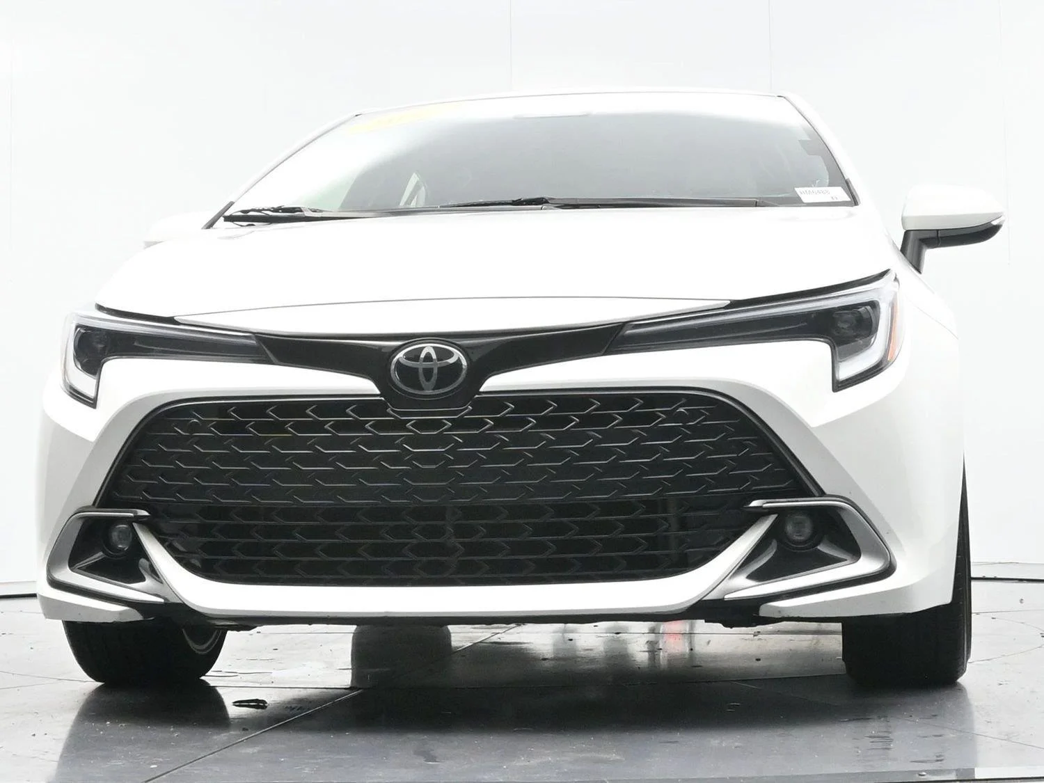 Used 2024 Ice Cap Toyota XSE image 44