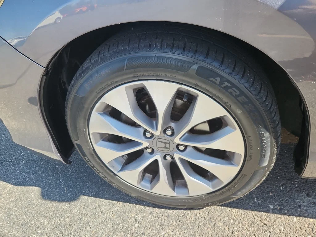 Used 2013 Gray Honda LX-S image 14