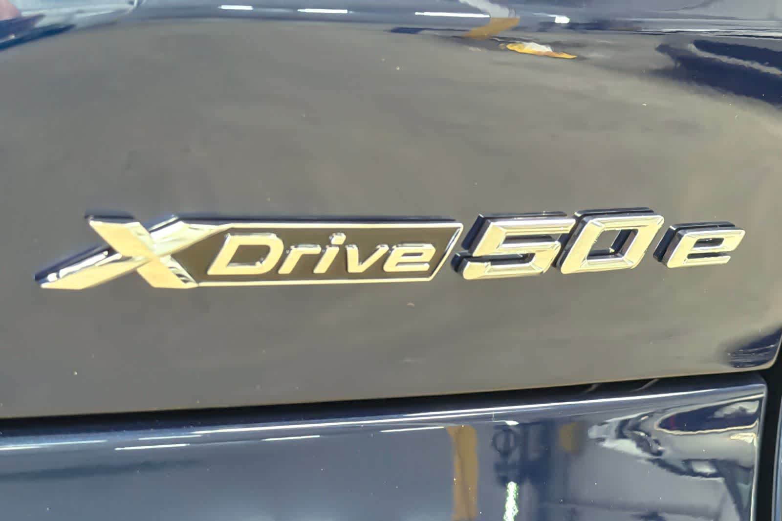 New 2026 Tanzanite Blue II Metallic BMW xDrive50e image 26