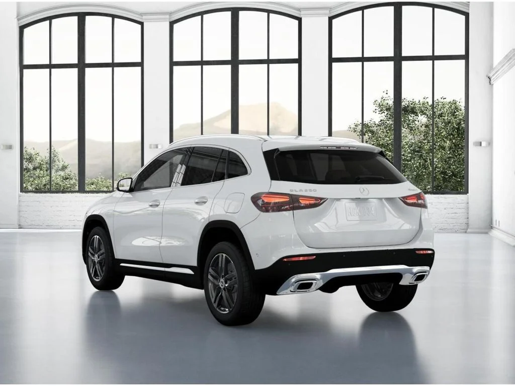 New 2026 White Mercedes-Benz GLA 250 image 28