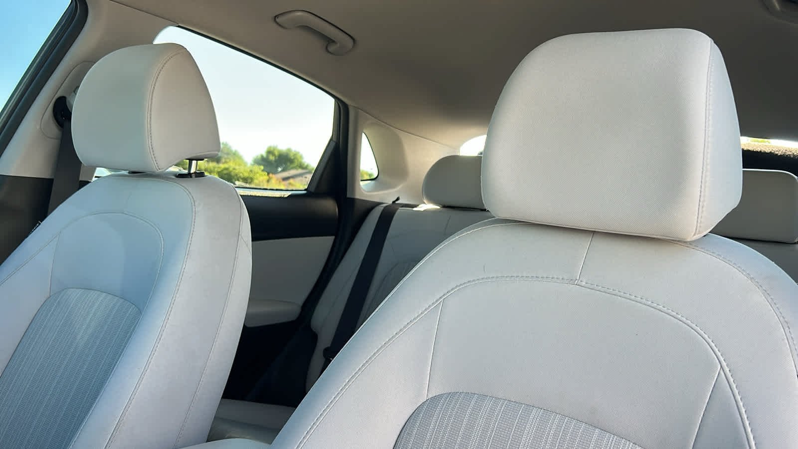 Certified Used 2023 Ecotronic Gray Hyundai SEL image 11