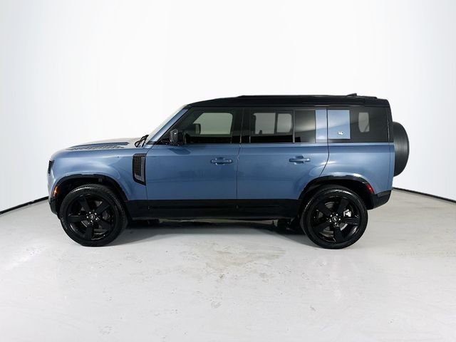 Used 2022  Land Rover X-Dynamic HSE image 6