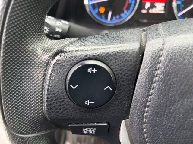 Used 2018 Silver Toyota LE image 26