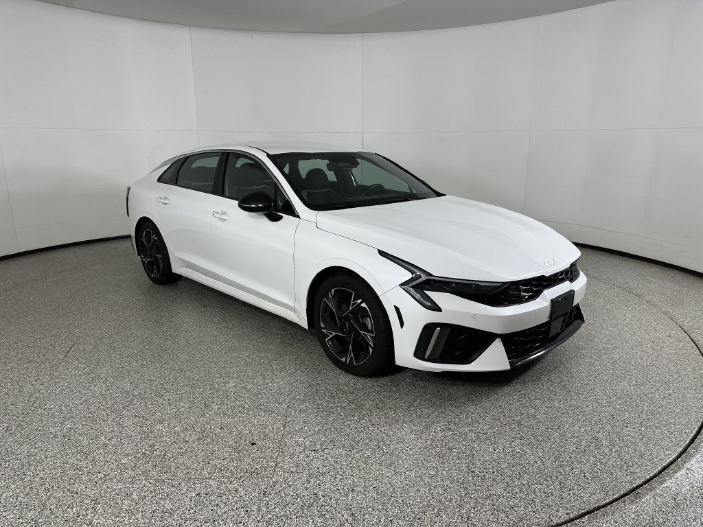 Used 2025 White Kia GT-Line image 4