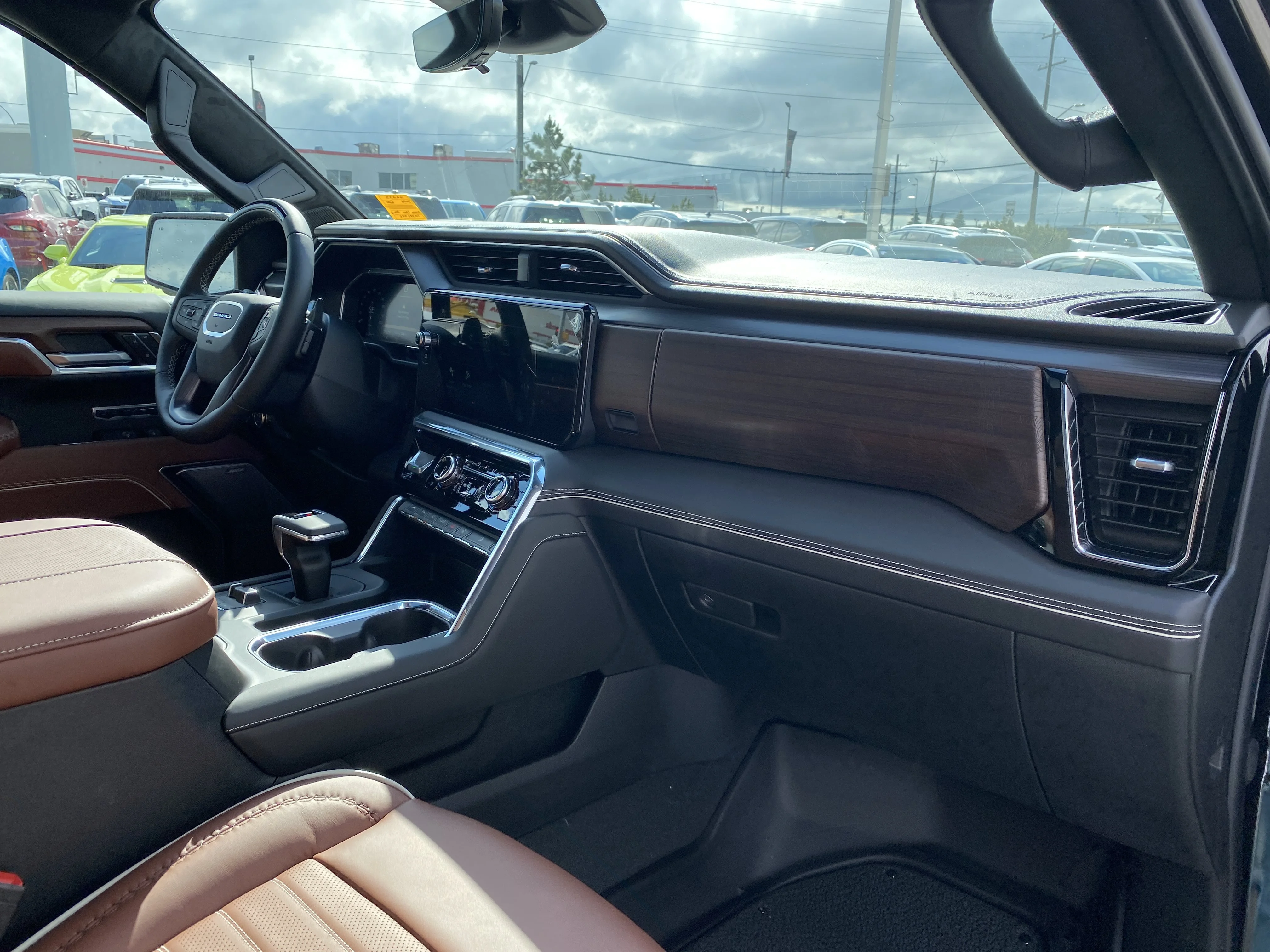 New 2026 ONYX BLACK GMC Denali Ultimate image 30