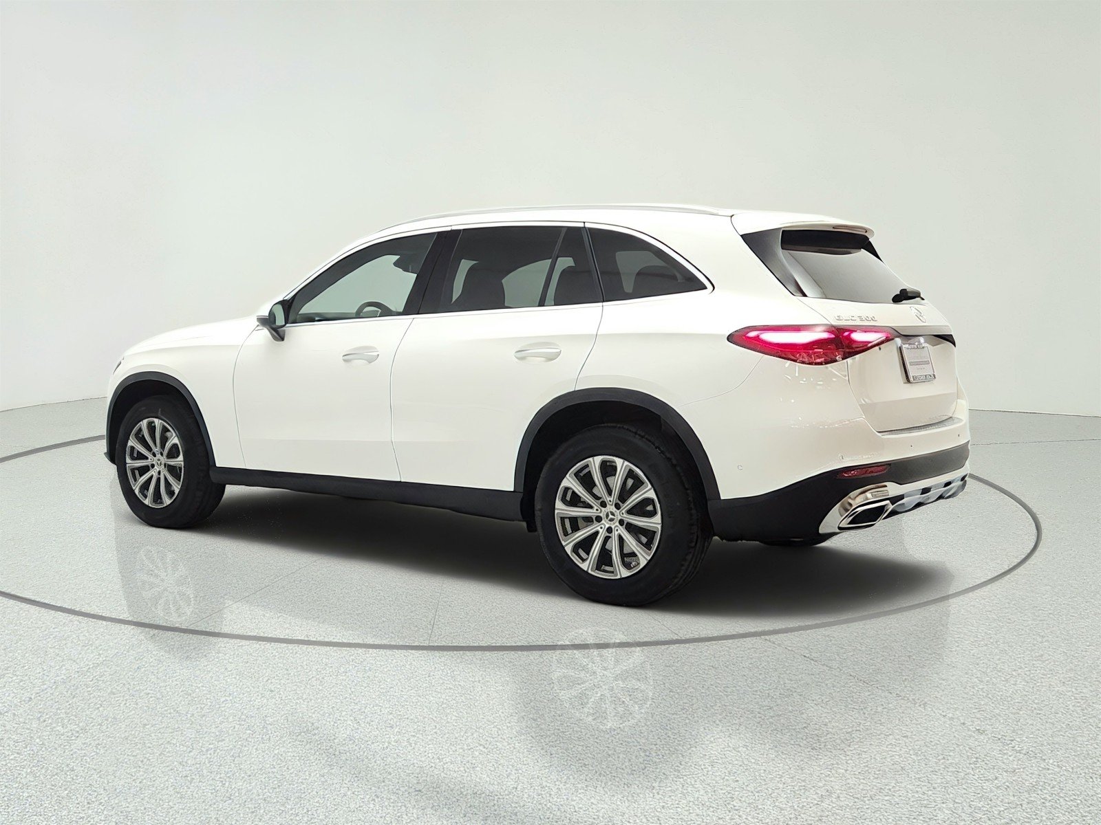 Certified Used 2026 Polar White Mercedes-Benz GLC 300 4MATIC® SUV image 7