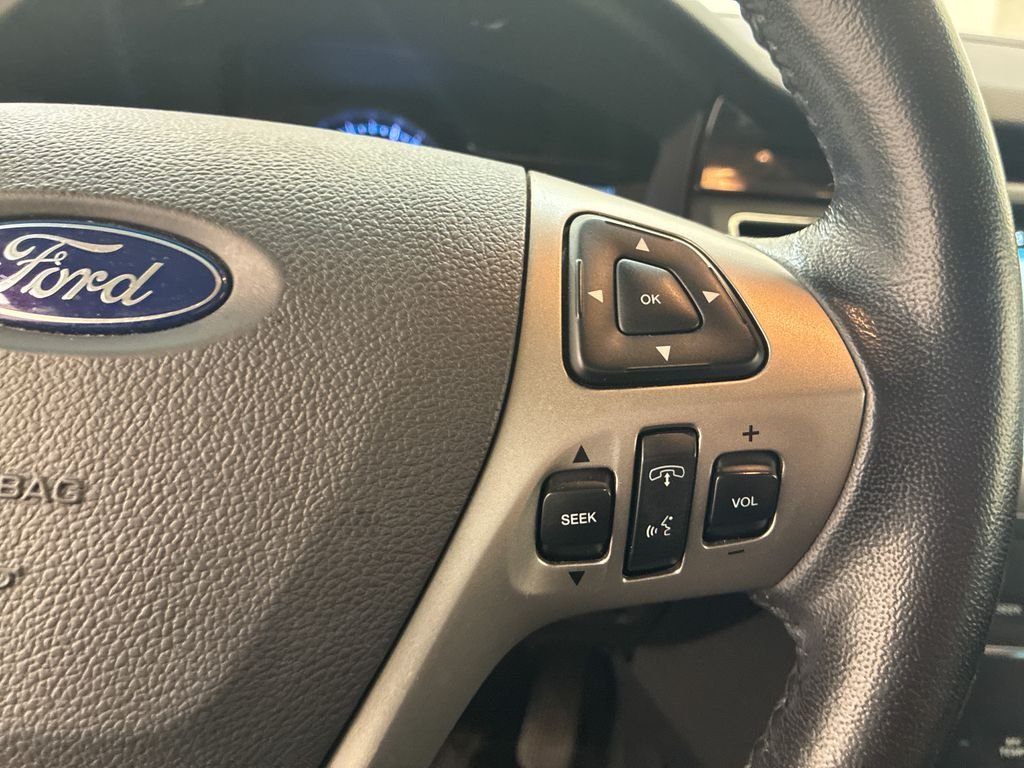 Used 2019 White Ford SEL image 19