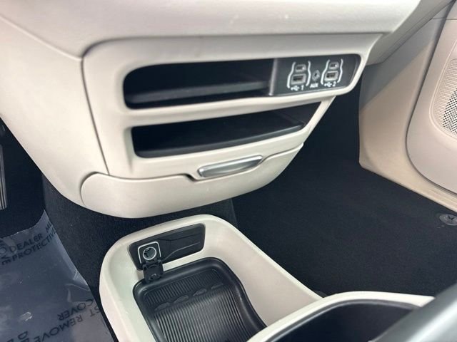 Used 2024 Silver Chrysler Touring L image 25