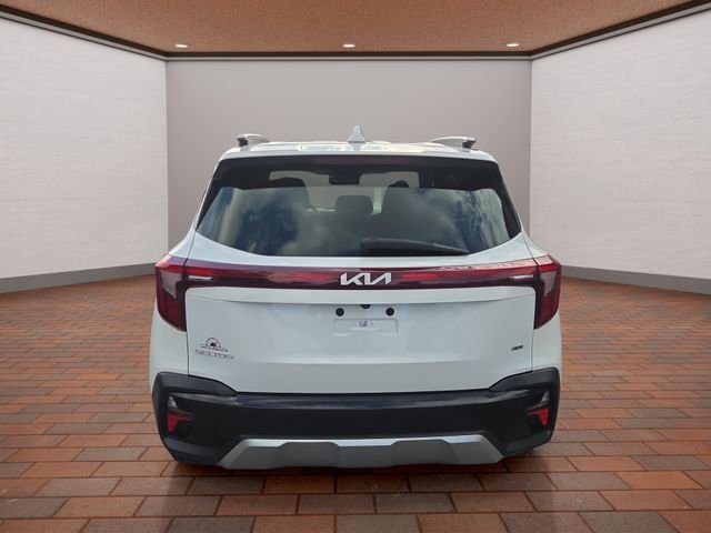 Used 2024 Snow White Pearl Kia EX image 30