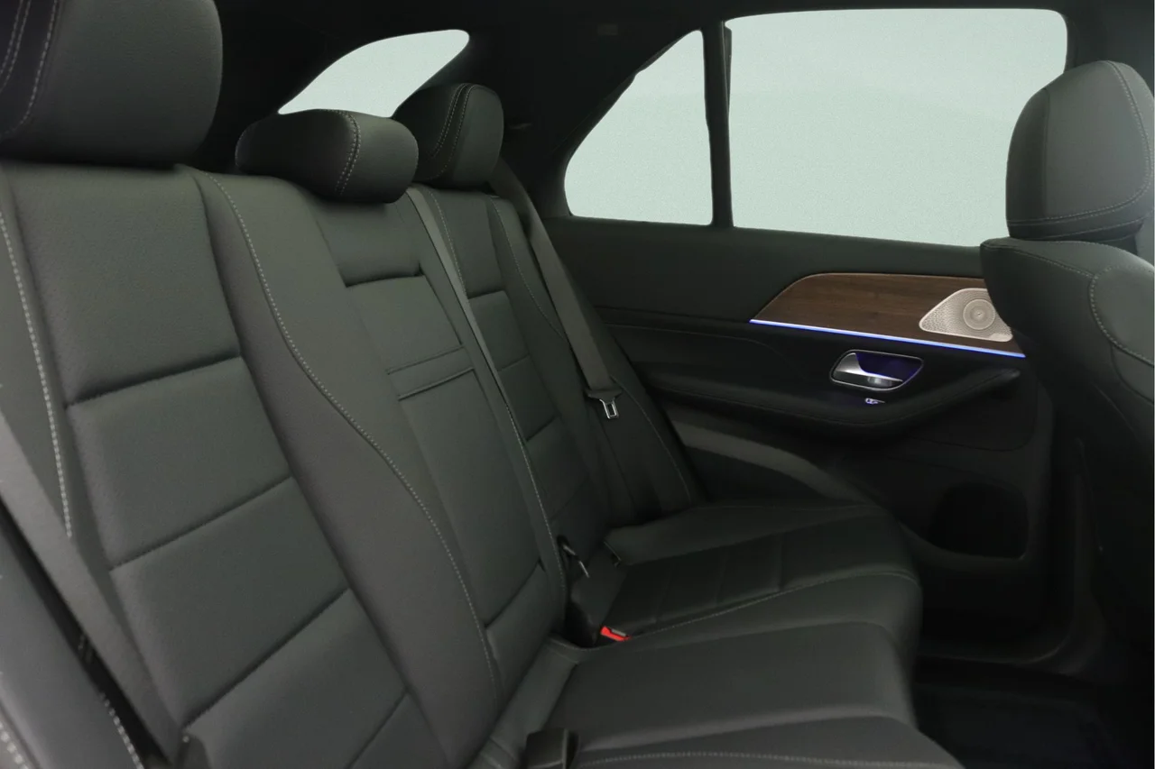 New 2026  Mercedes-Benz 350 4MATIC® image 8