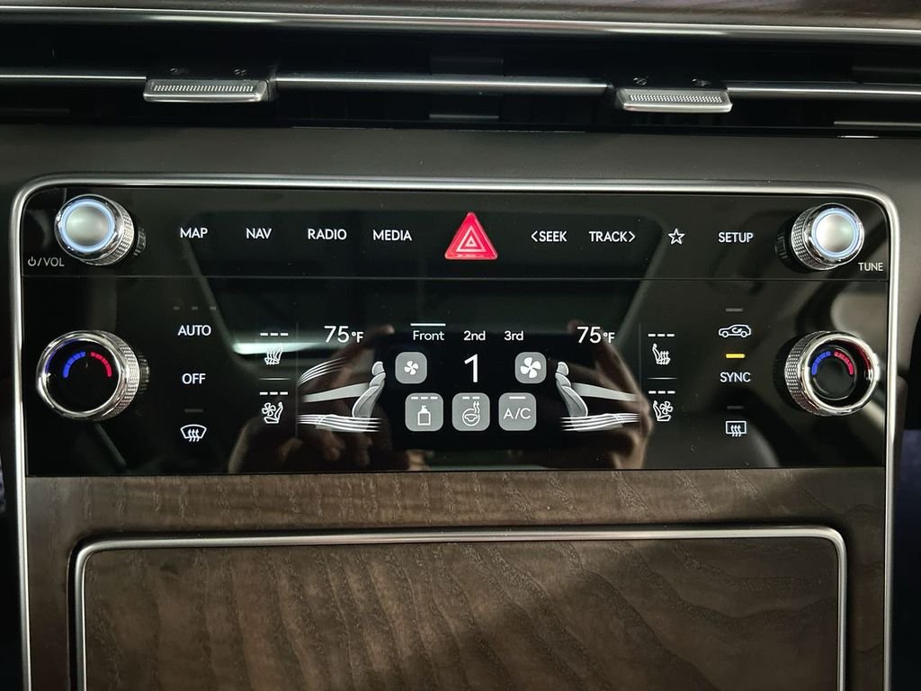 New 2026 Capri Blue Genesis 2.5T PRESTIGE image 19
