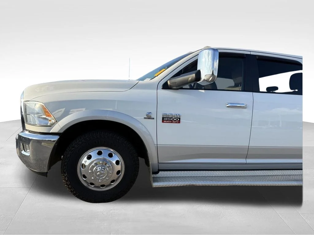 Used 2012 White Ram Laramie image 27