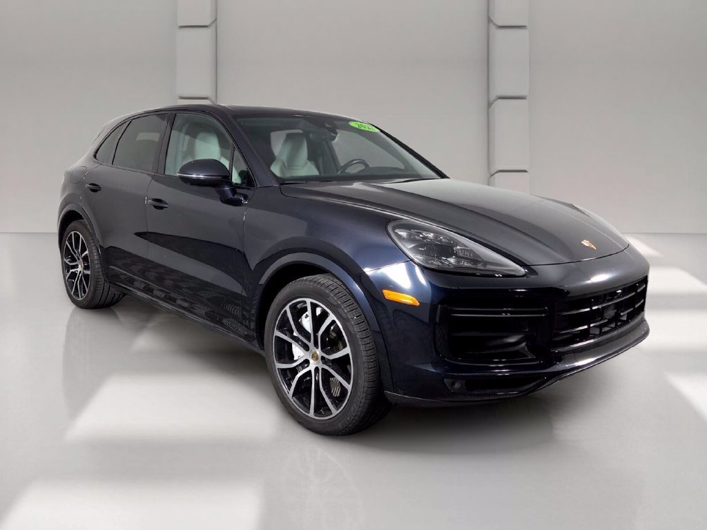 Used 2022 Moonlight Blue Metallic Porsche Turbo image 2