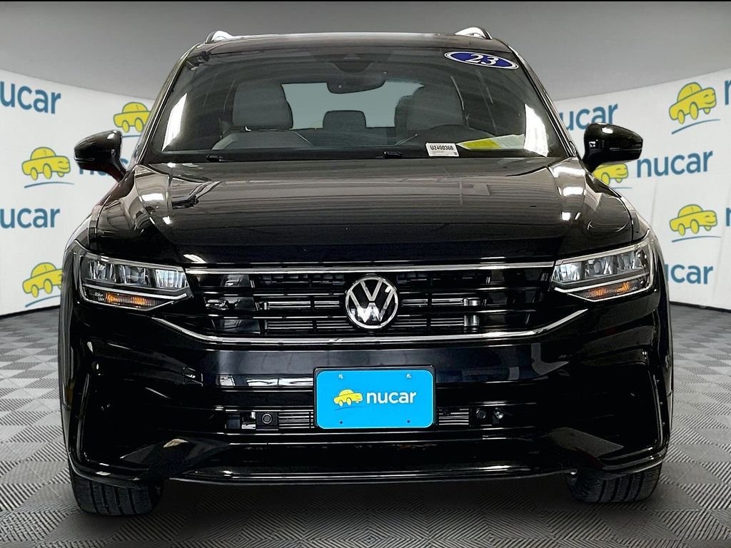 Used 2023 Black Volkswagen 2.0T SE R-Line Black image 2