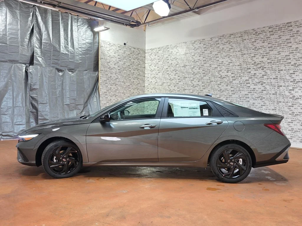 New 2026 Amazon Gray Hyundai SEL Sport image 4