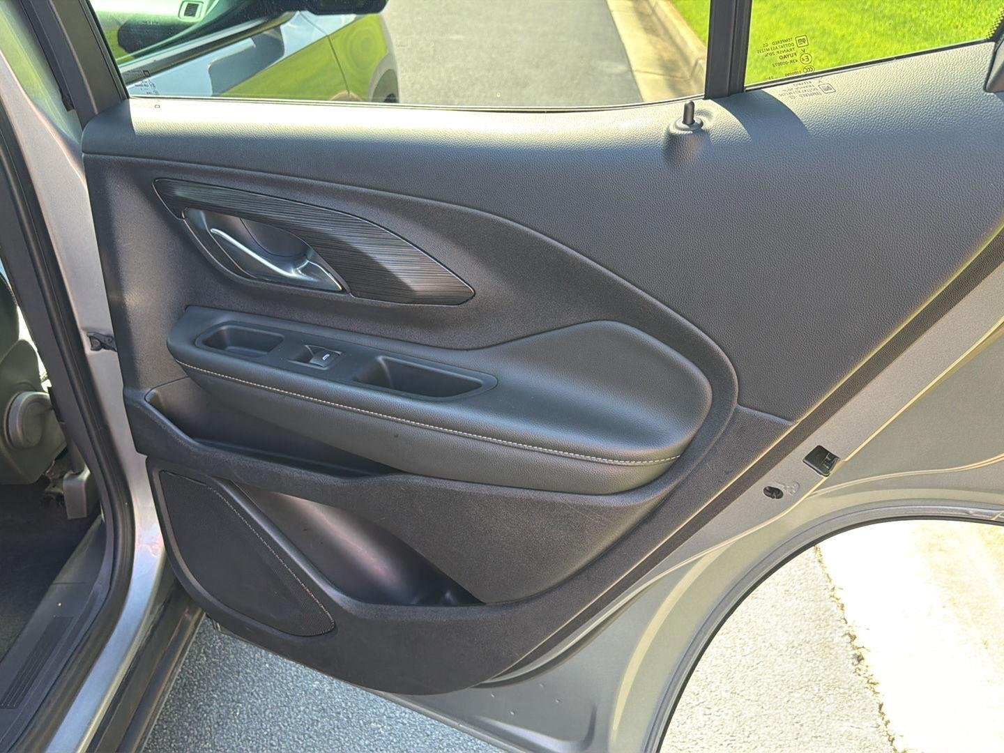 Used 2024 Sterling Metallic GMC SLT image 15