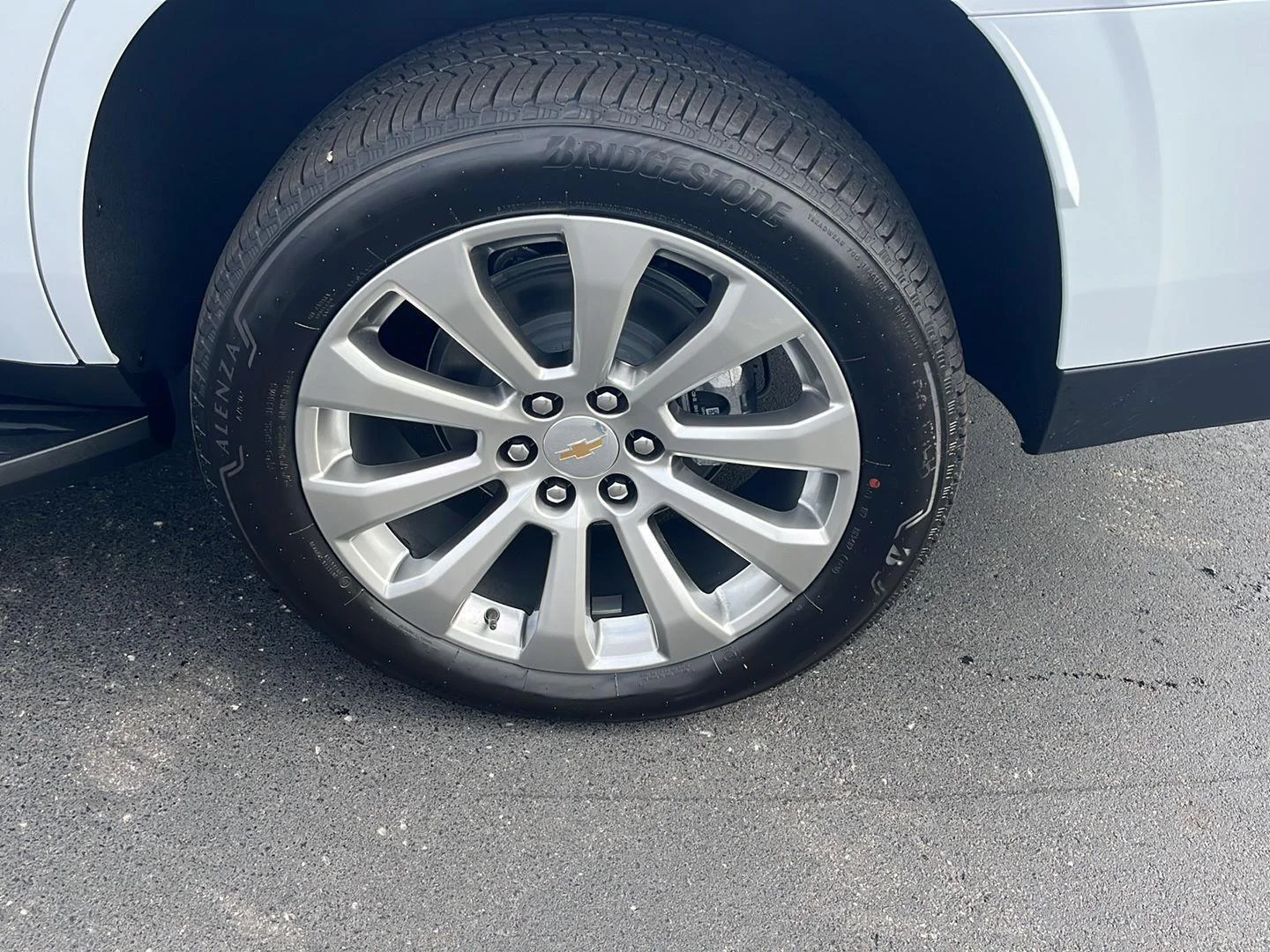 New 2026 Polar White Tricoat Chevrolet Premier image 38
