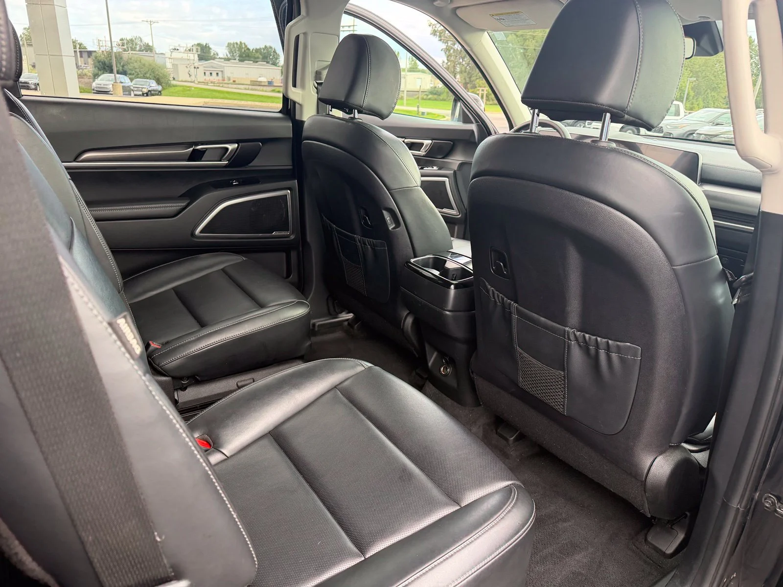 Used 2025 Black Kia S image 21