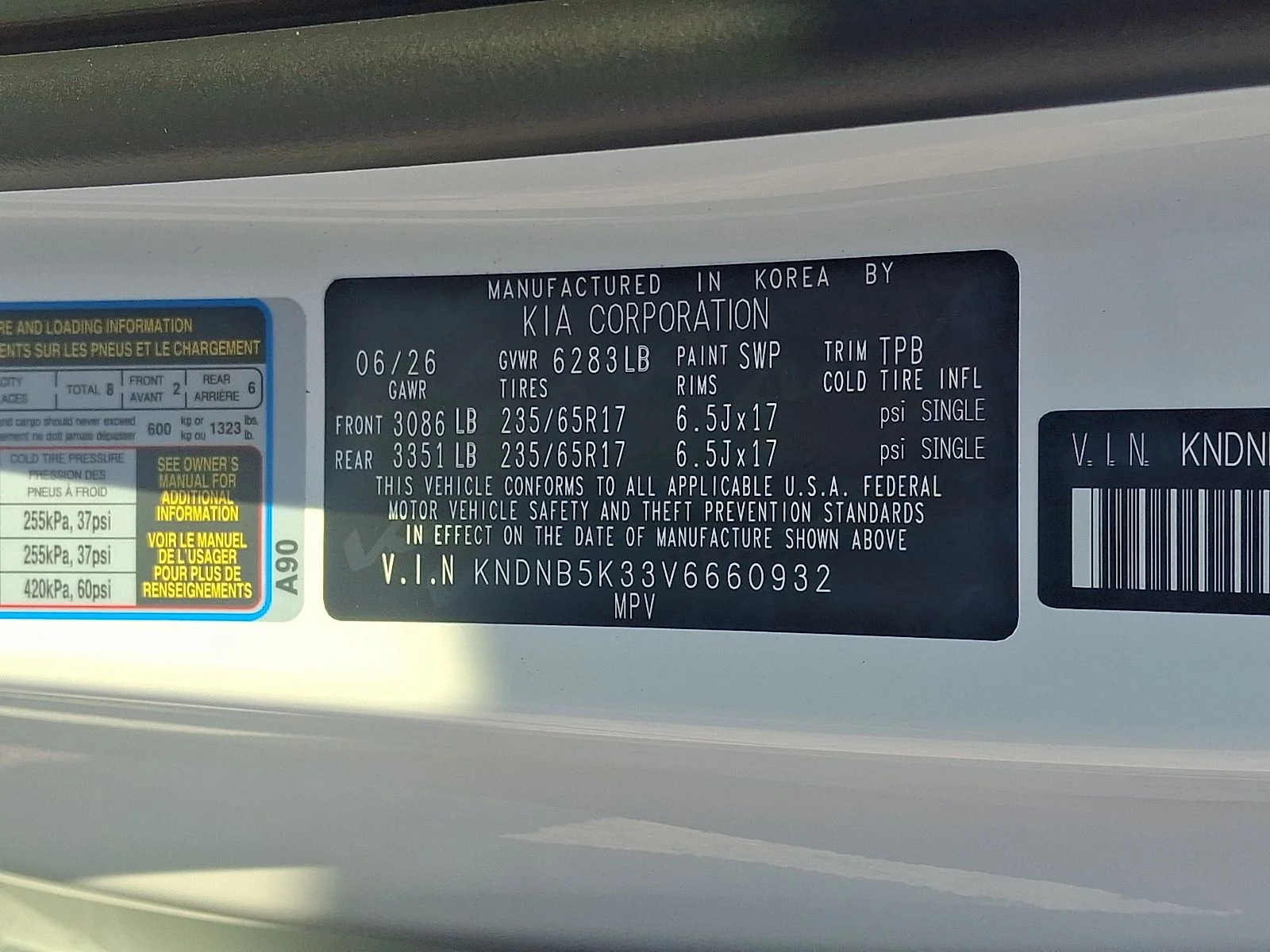 New 2027 White Kia LXS image 22