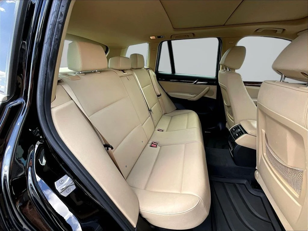 Used 2017 Black BMW sDrive28i image 31
