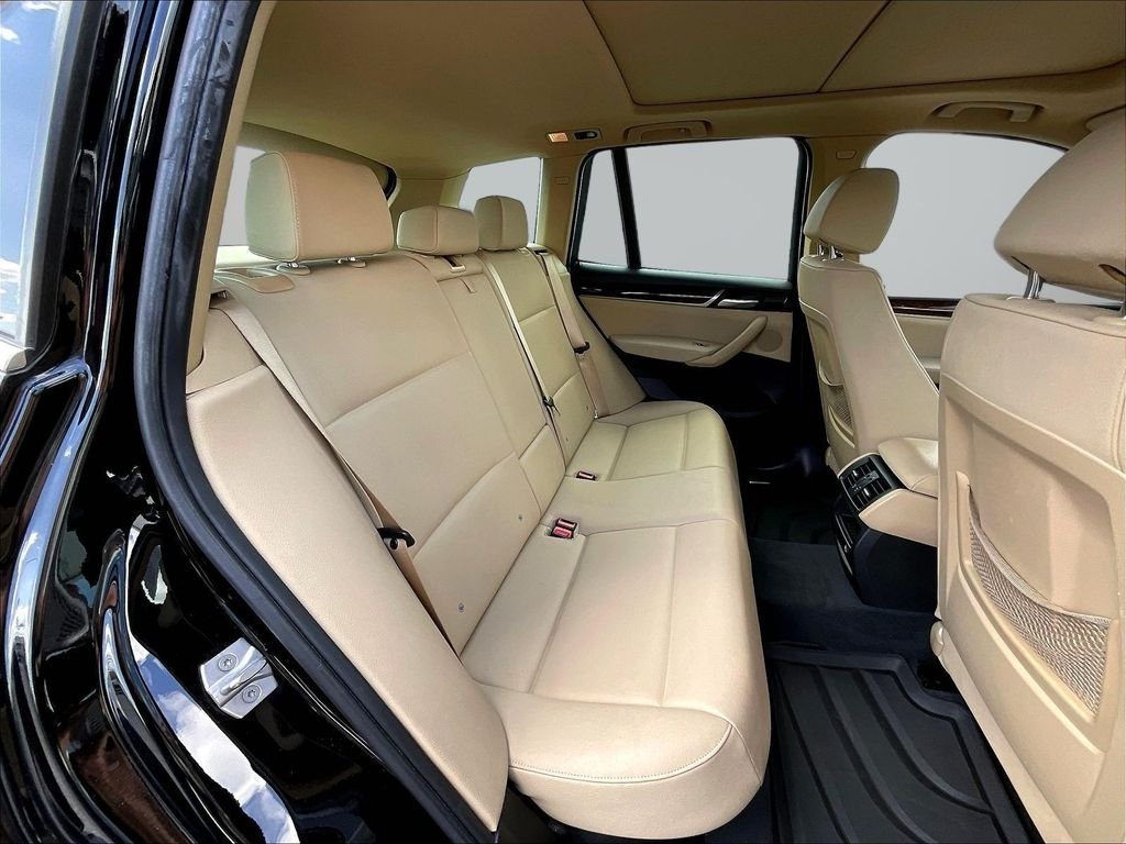 Used 2017 Black BMW sDrive28i image 31