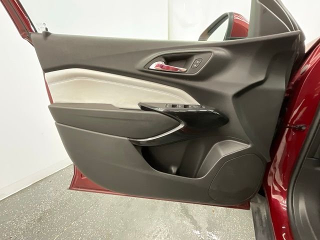 Used 2025 Red Chevrolet LT image 9