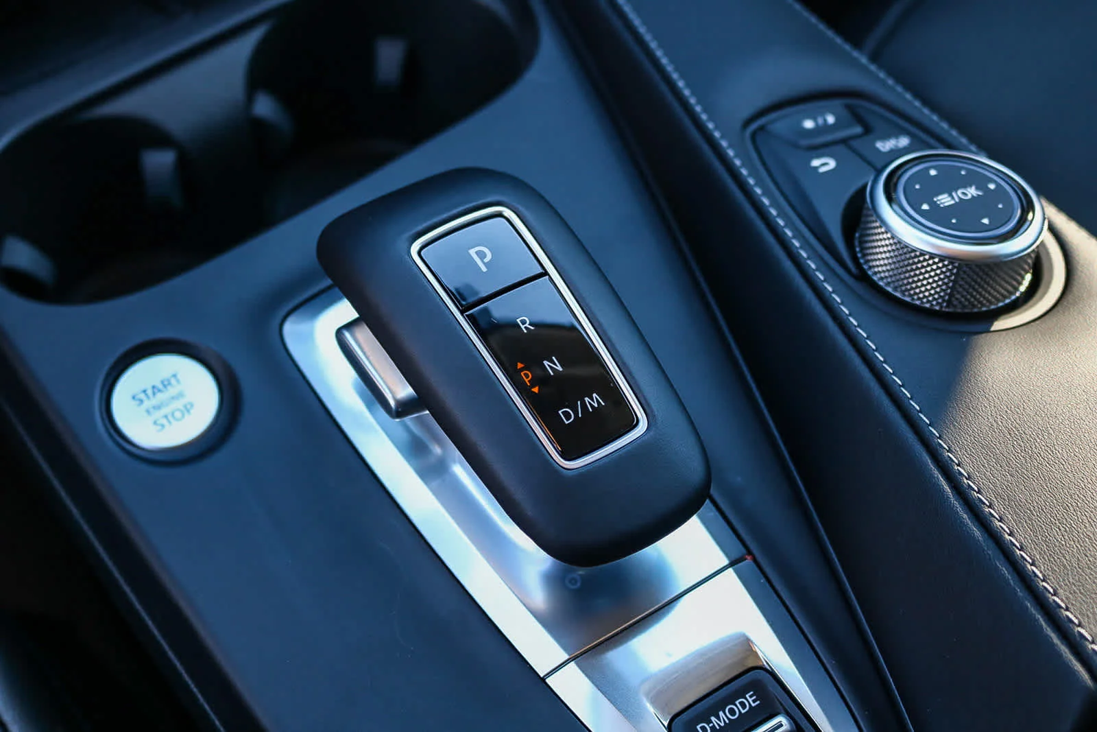 New 2025 GRAPHITE SHADOW INFINITI LUXE AWD image 21