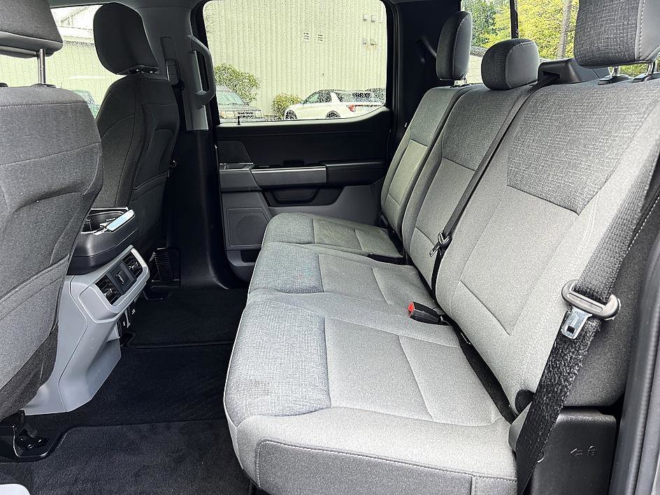 Used 2024 Gray Metallic Ford XLT image 12