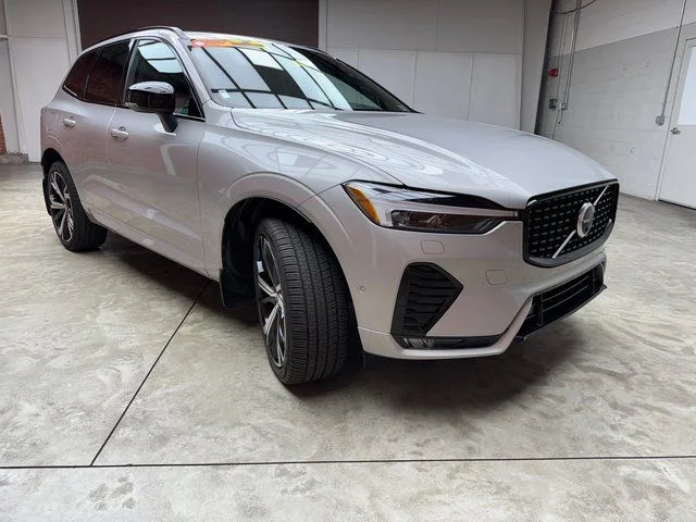 2022 Volvo XC60 R-Design - Photo 7