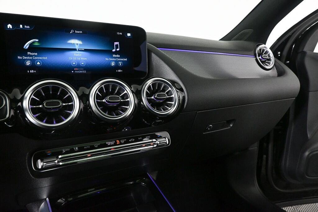 Used 2022 Cosmos Black Metallic Mercedes-Benz GLA 250 image 13