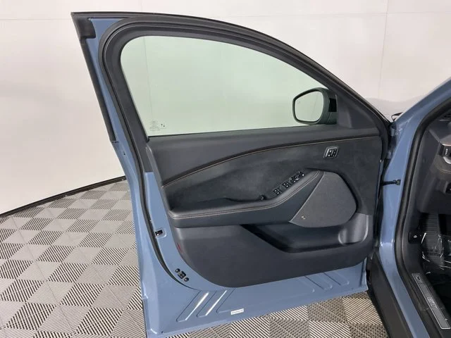 Used 2023 Vapor Blue Ford GT image 15