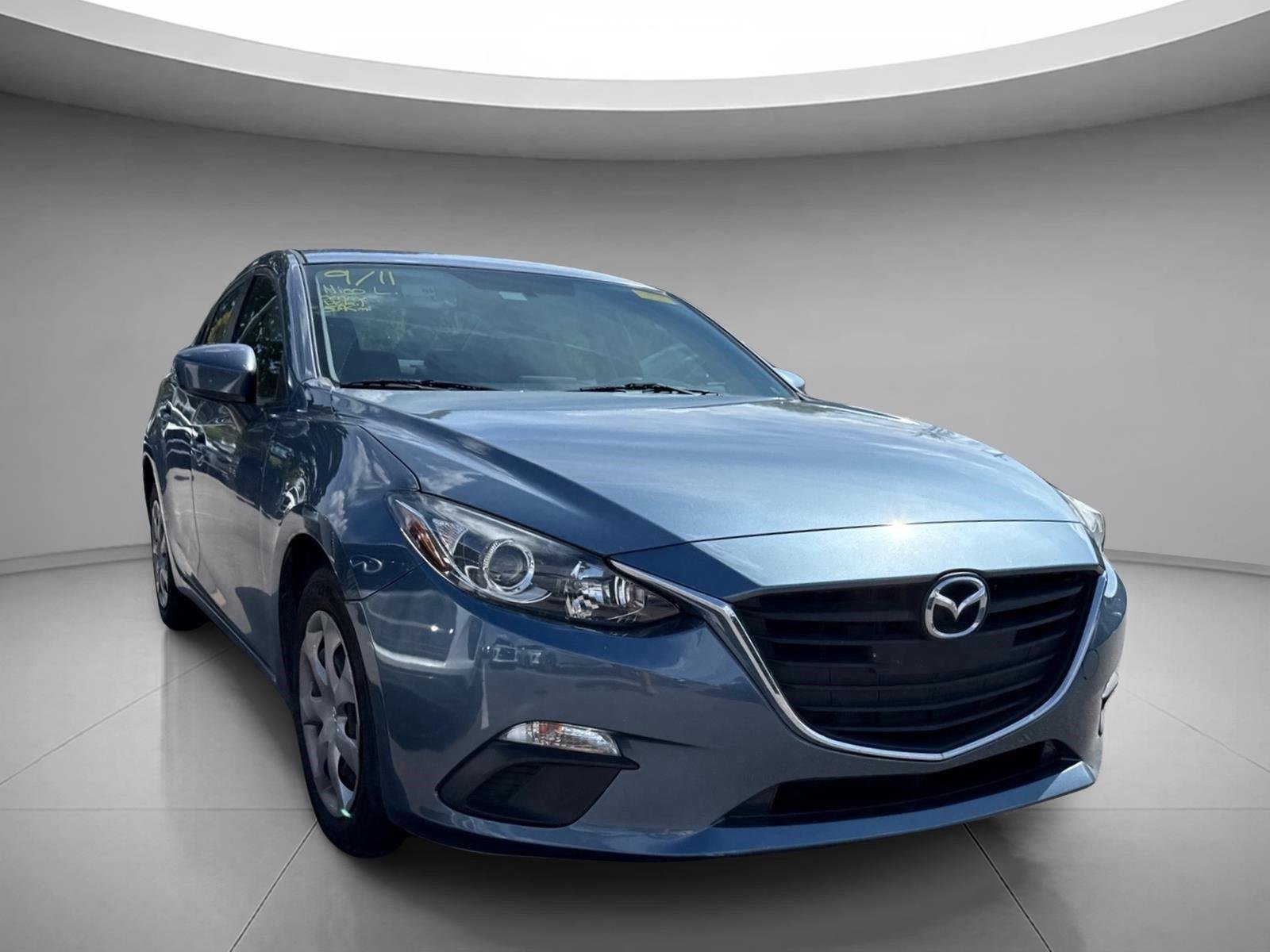 Used 2015 Blue Reflex Mica Mazda i Sport image 23