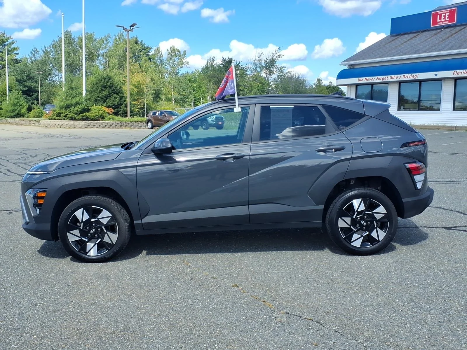 Used 2025 Gray Pearl Hyundai SEL image 7