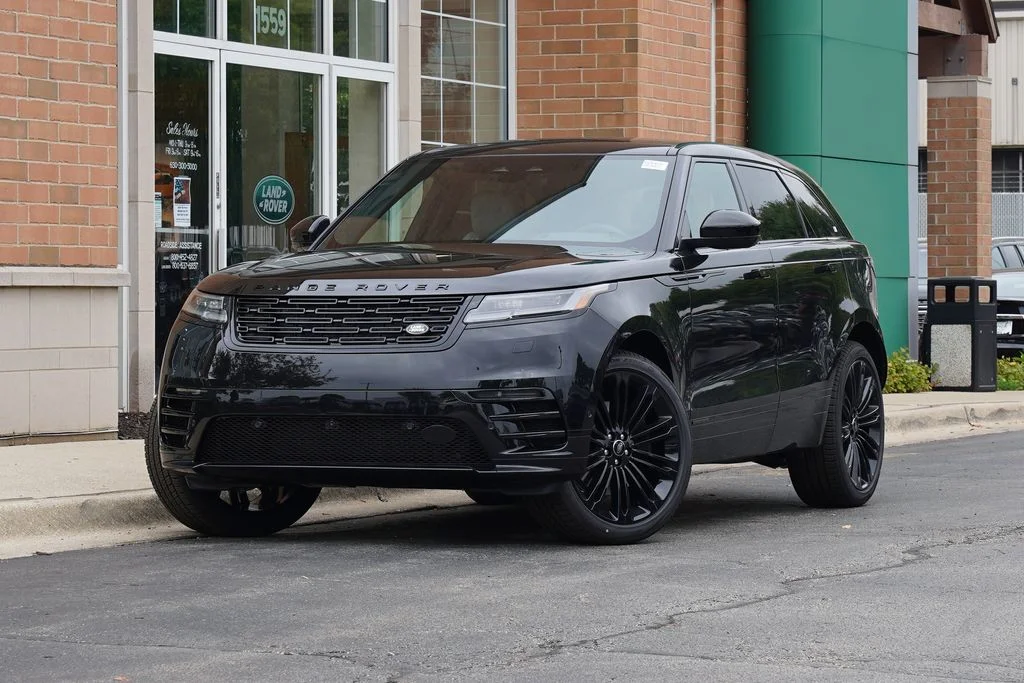 New 2026 Santorini Black Land Rover Belgravia Edition image 1