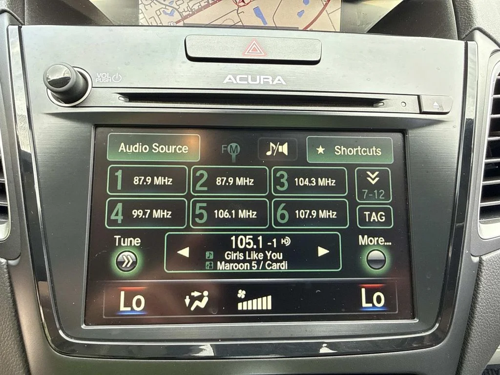 Used 2017  Acura  image 33