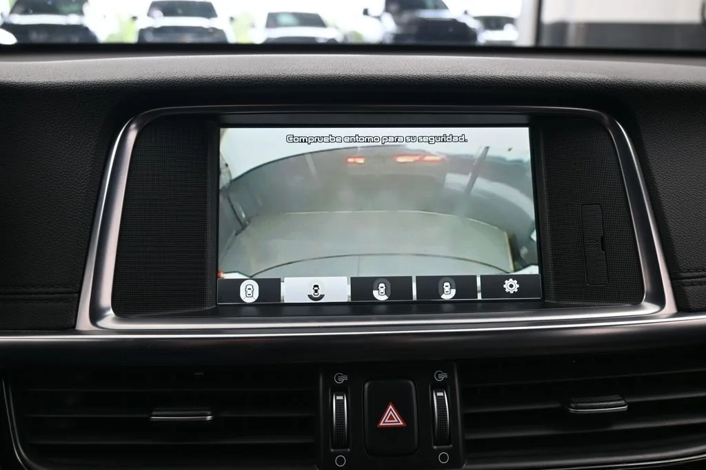 Used 2016 Snow White Pearl Kia SXL image 22