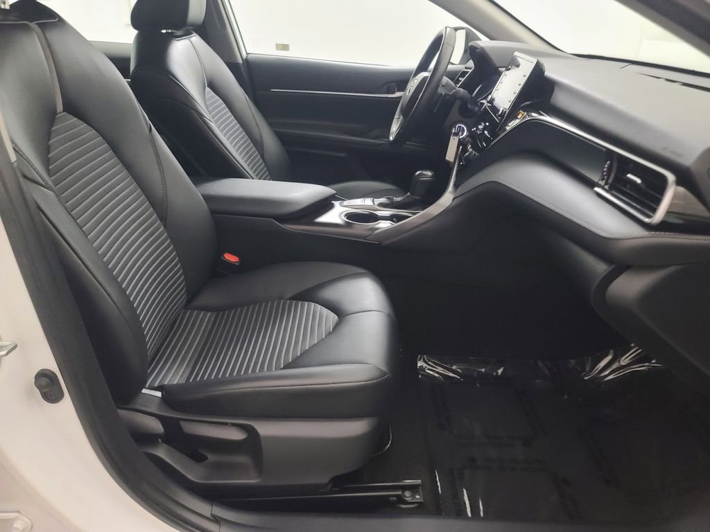 2024 Toyota Camry SE - Photo 16