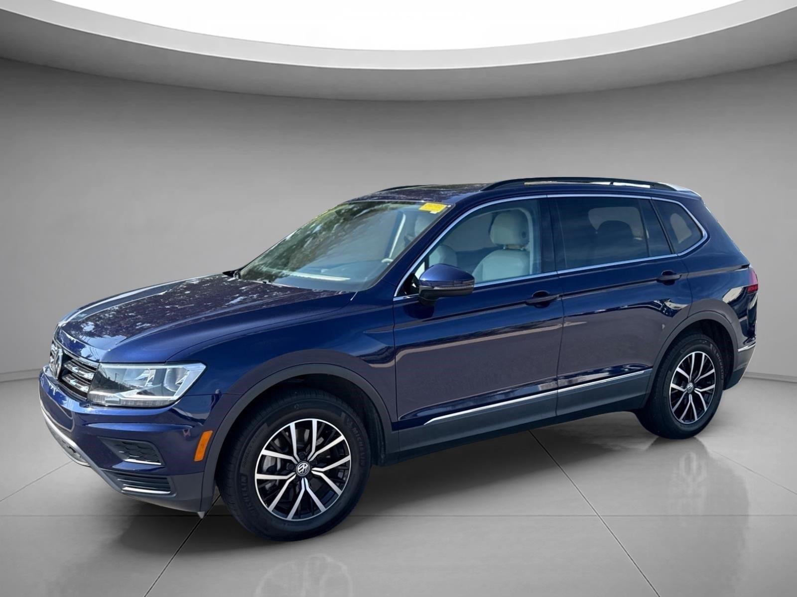Used 2021 Atlantic Blue Metallic Volkswagen SE image 2