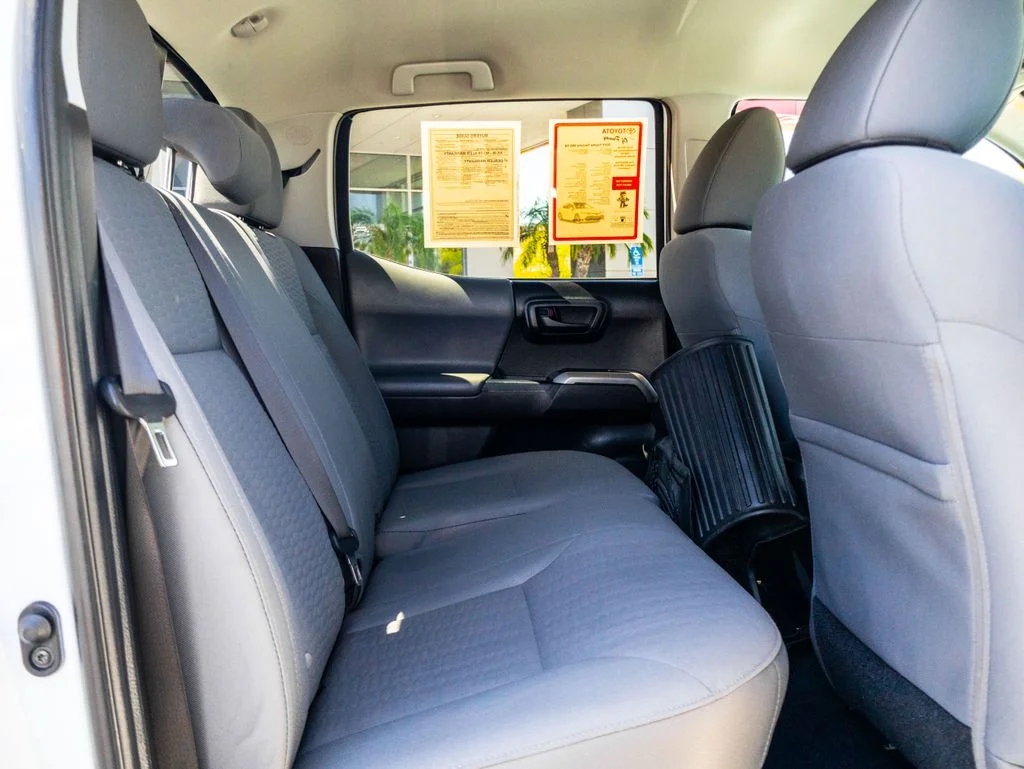 Used 2019 White Toyota SR5 image 19