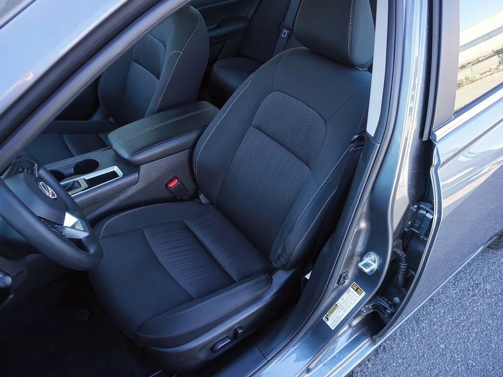 2025 Nissan Altima SV - Photo 18