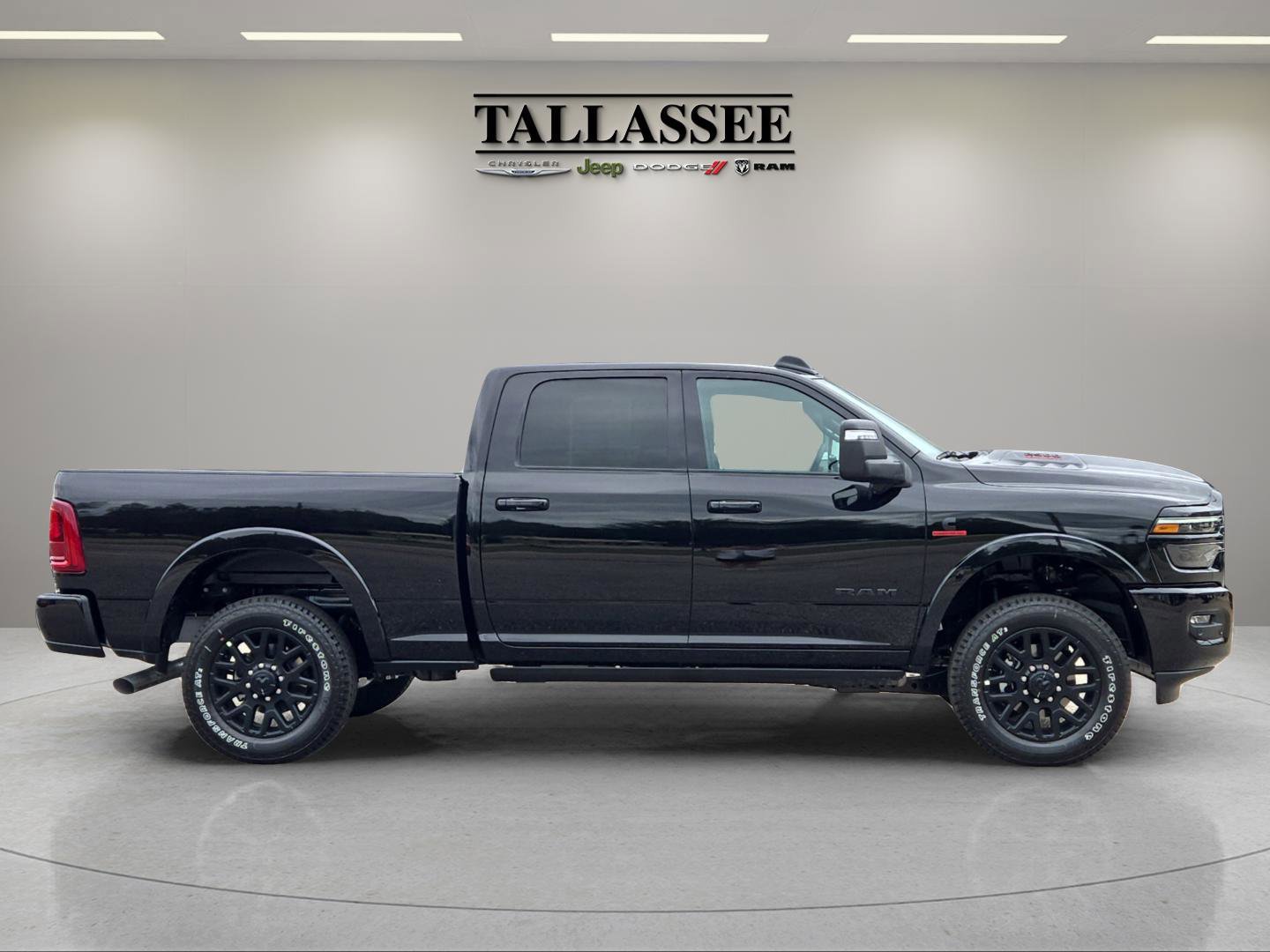 New 2026 Diamond Black Crystal Pearlcoat Ram Limited image 6