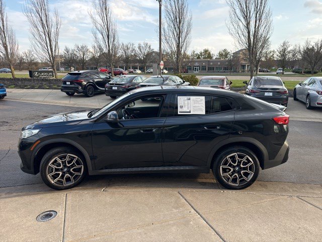 Used 2025 Black Sapphire Metallic BMW xDrive28i image 5