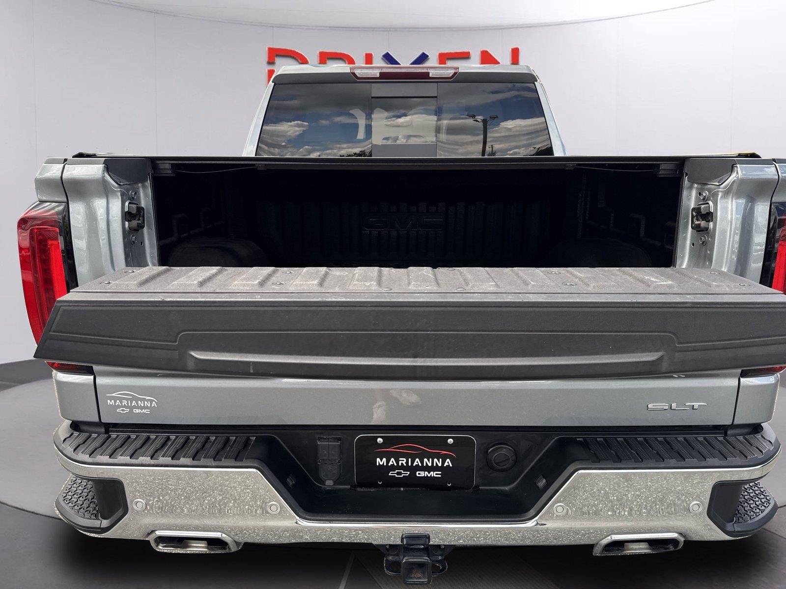 Used 2023 STERLING METALLIC GMC SLT image 32